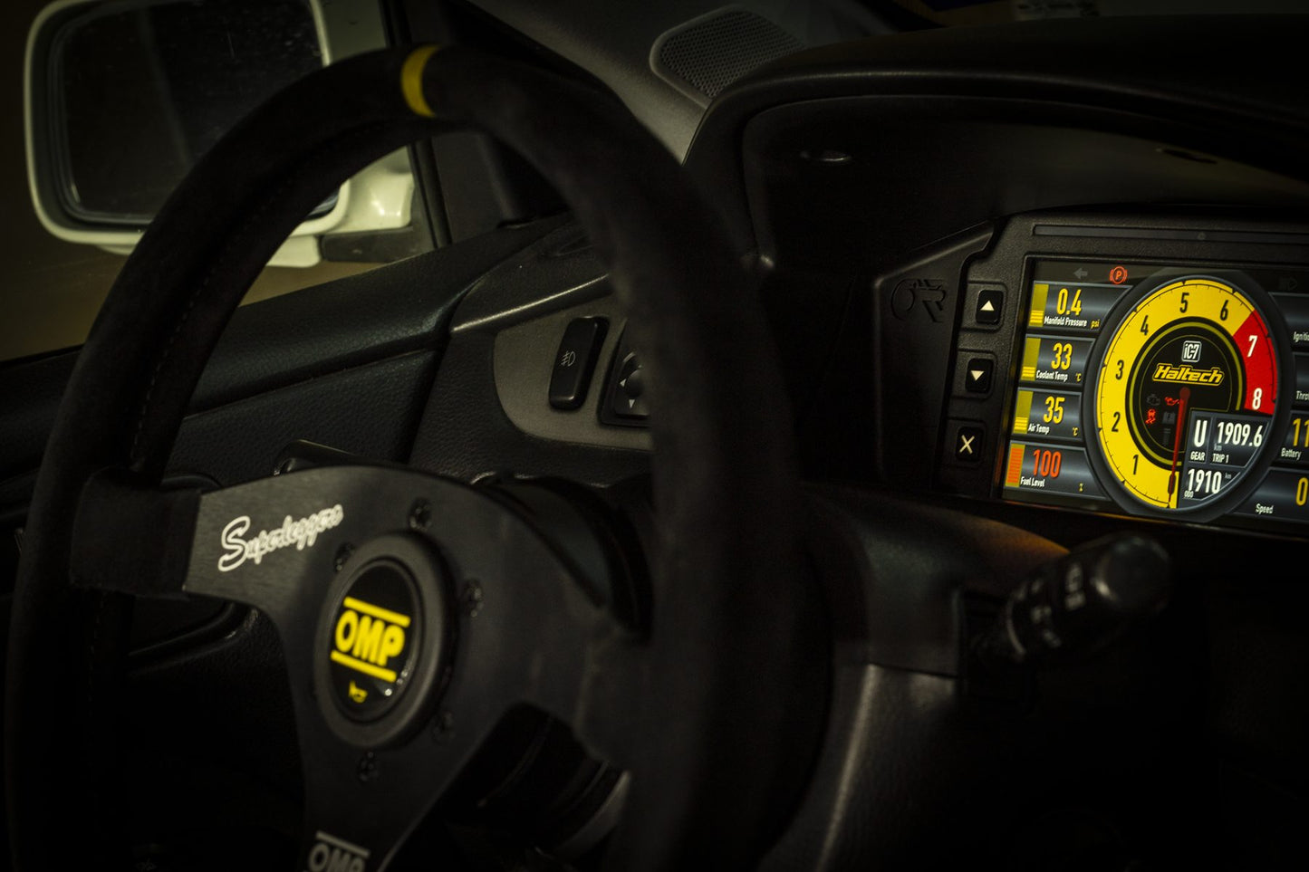 3D Printed High Definition “Flush” Dash Display Mount for EVO 7-9 (Haltech)